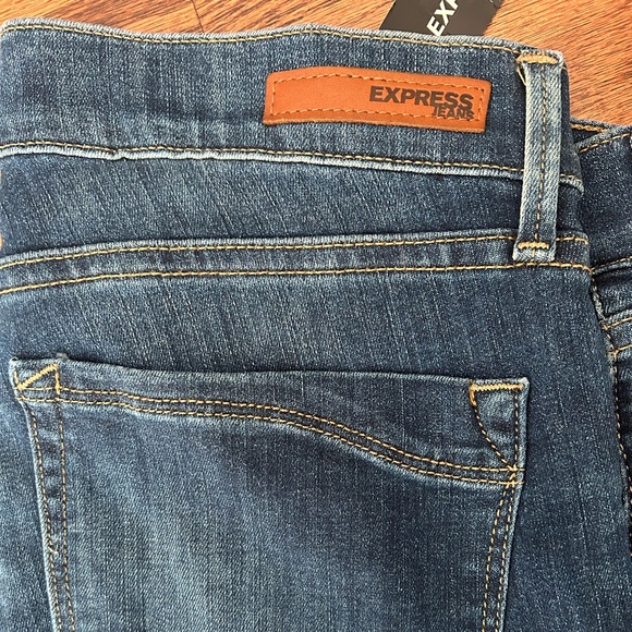 NWT Express Women’s Legging Mid Rise Distressed Front Legs - Picture 9 of 10